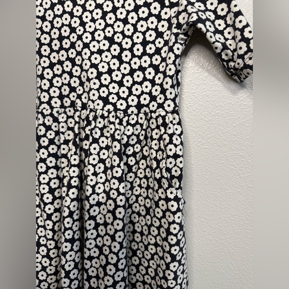 Hanna Andersson Skater dress 5 - Picture 3 of 6